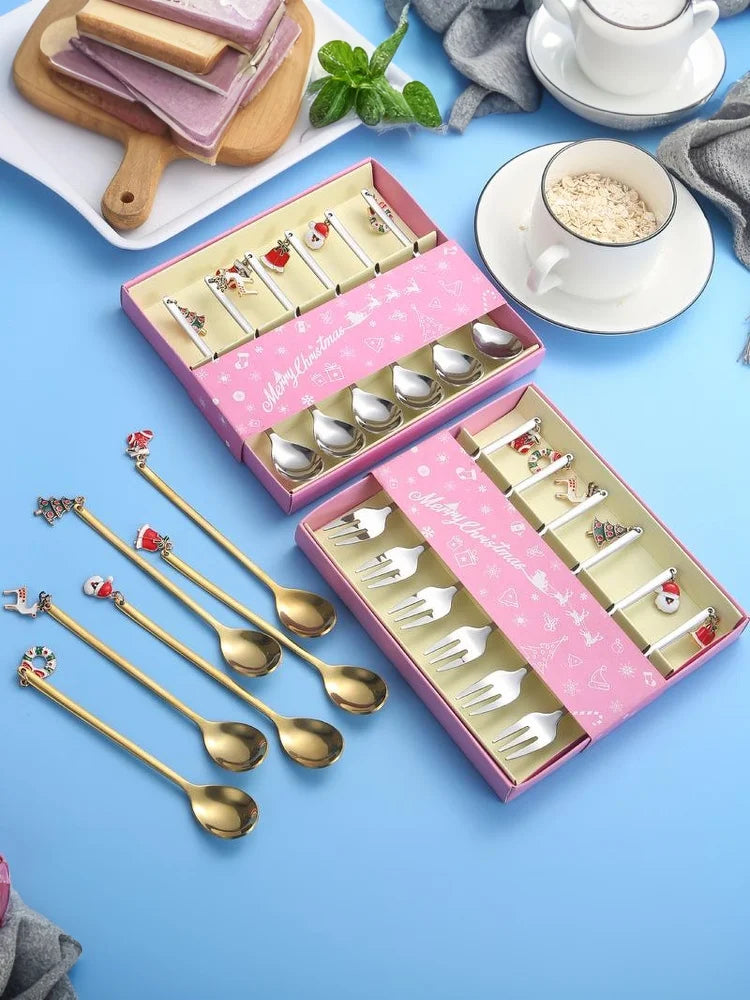 6PCS Christmas Spoons Coffee Cutlery Set Stainless Steel Cutlery Set Dessert Spoon Forks Christmas Gifts Elk Christmas Decoratio
